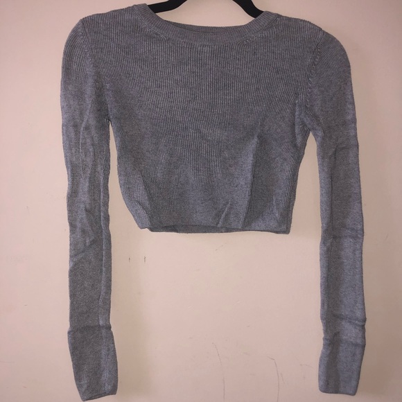 NWOT crop sweater - Picture 2 of 3